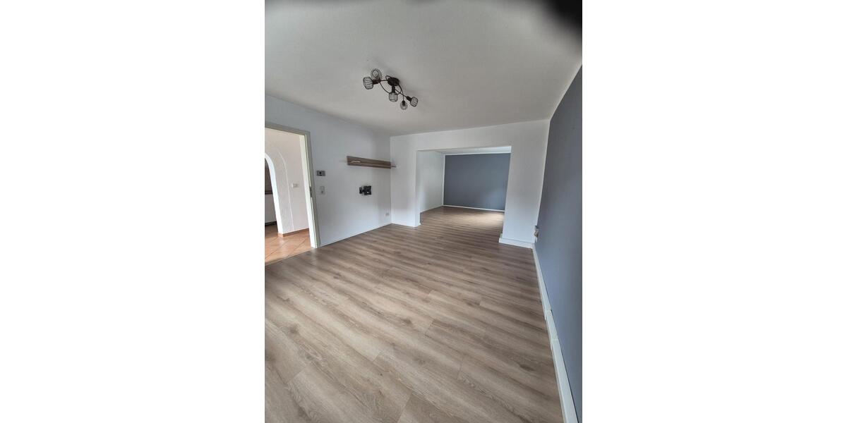 Einfamilienhaus Saarlouis - 5 Zimmer, 80 m&sup2;, 170.000&euro; | Angebot:26982551