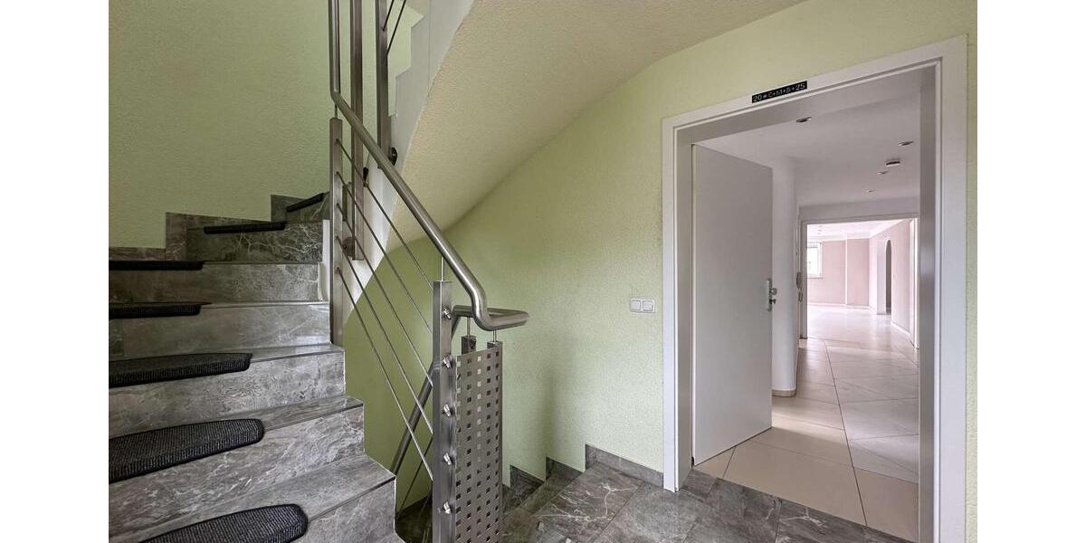 Etagenwohnung Friedberg - 3 Zimmer, 118 m&sup2;, 1.600&euro; | Angebot:26632572