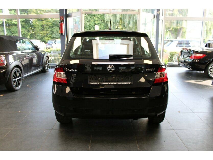 Skoda Fabia 1.0 MPI Cool Edition 66.971 km 8.980 € Euskirchen 53881