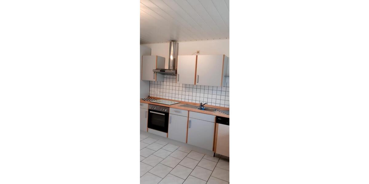 Etagenwohnung Merchweiler - 3 Zimmer, 130 m&sup2;, 680&euro; | Angebot:26354983