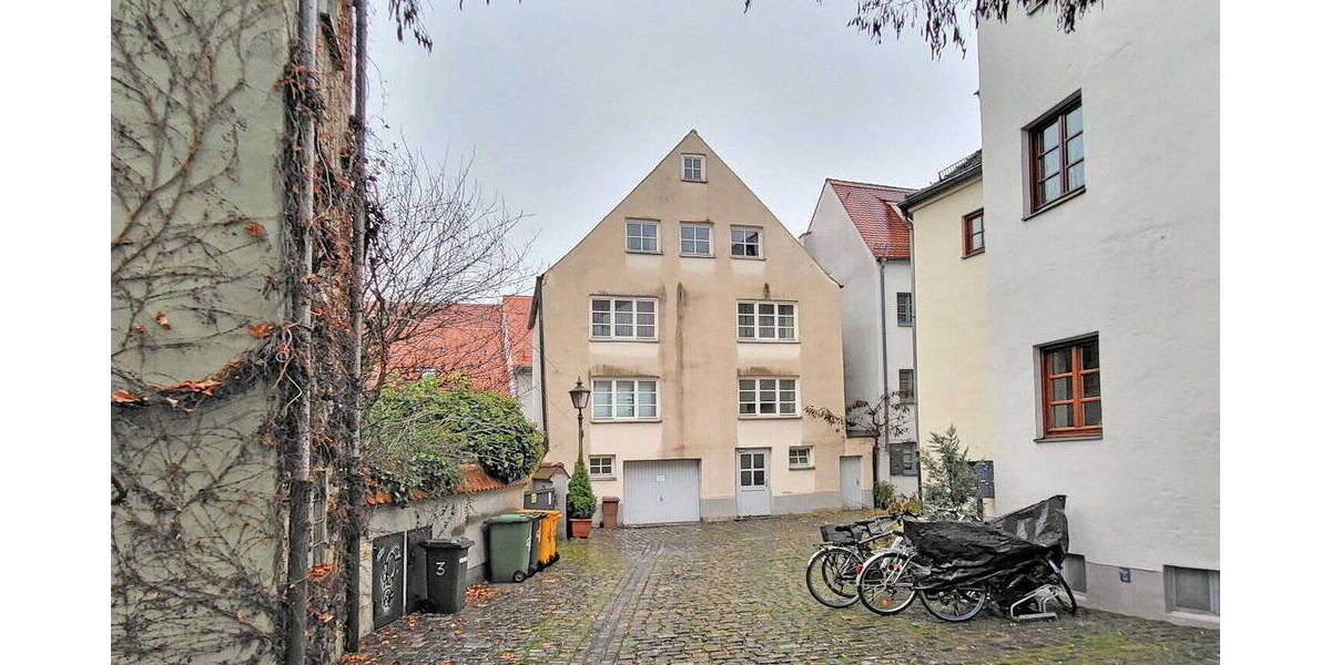 Mehrfamilienhaus, Wohnhaus Augsburg Innenstadt - 8 Zimmer, 129 m&sup2;, 795.000&euro; | Angebot:26016290