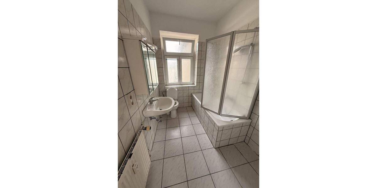 Etagenwohnung Zwickau Innenstadt - 5 Zimmer, 115 m&sup2;, 550&euro; | Angebot:24633495