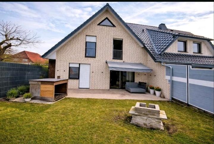 Reihenhaus Stemwede - 6 Zimmer, 142 m&sup2;, 299.000&euro; | Angebot:27054477
