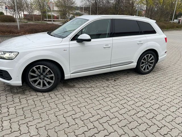 Audi Q7 128.500 km 31.850 &euro; Hochkirch 02627