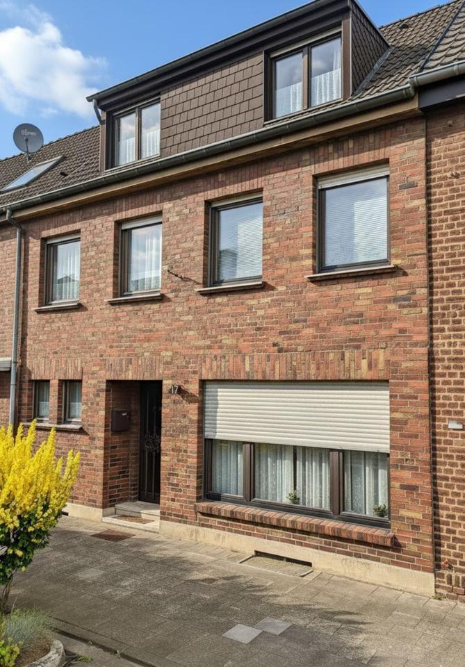 provisionsfrei: Reihenhaus mit Garten für Familie in Bedburg-Lipp zimmer