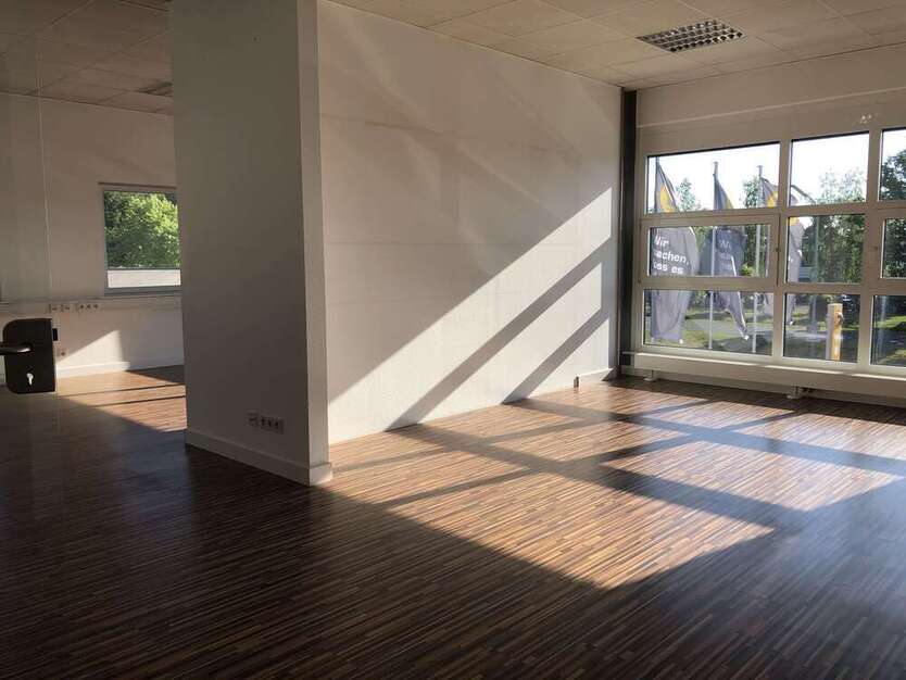 Büro in Laufeld 1.552,20 € 199 m²