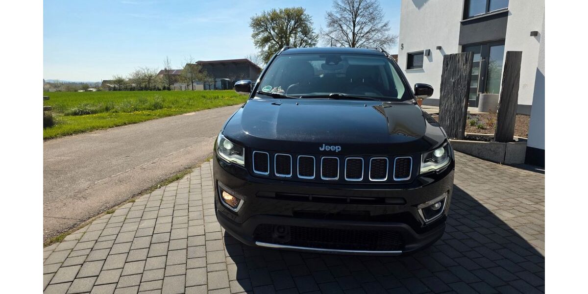 Jeep Compass 136.000 km 16.900 &euro; Ostrach 88356