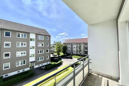 Wohnung zum Mieten in Bitterfeld-Wolfen OT Bitterfeld 369,38 € 59.1 m²