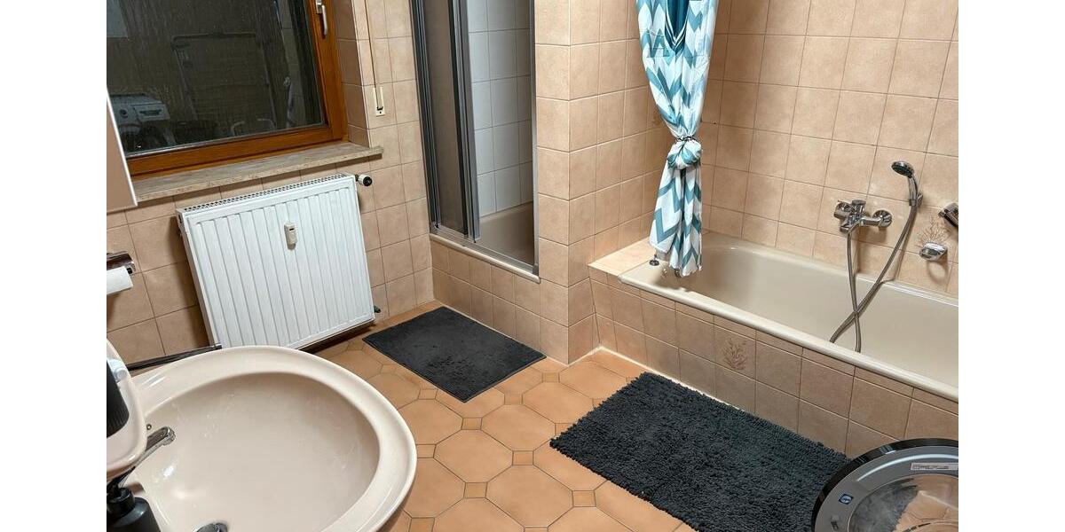 Erdgeschoßwohnung Ebern - 2.5 Zimmer, 98 m&sup2;, 820&euro; | Angebot:24893532