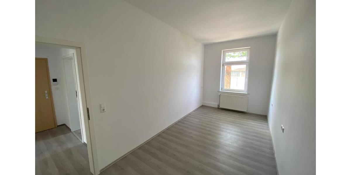 Etagenwohnung Zwickau - 4 Zimmer, 95 m&sup2;, 675&euro; | Angebot:25052648