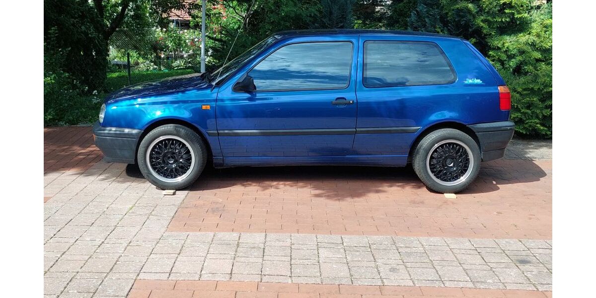 VW Golf 117.000 km 3.600 &euro; Königsberg i.Bay. 97486