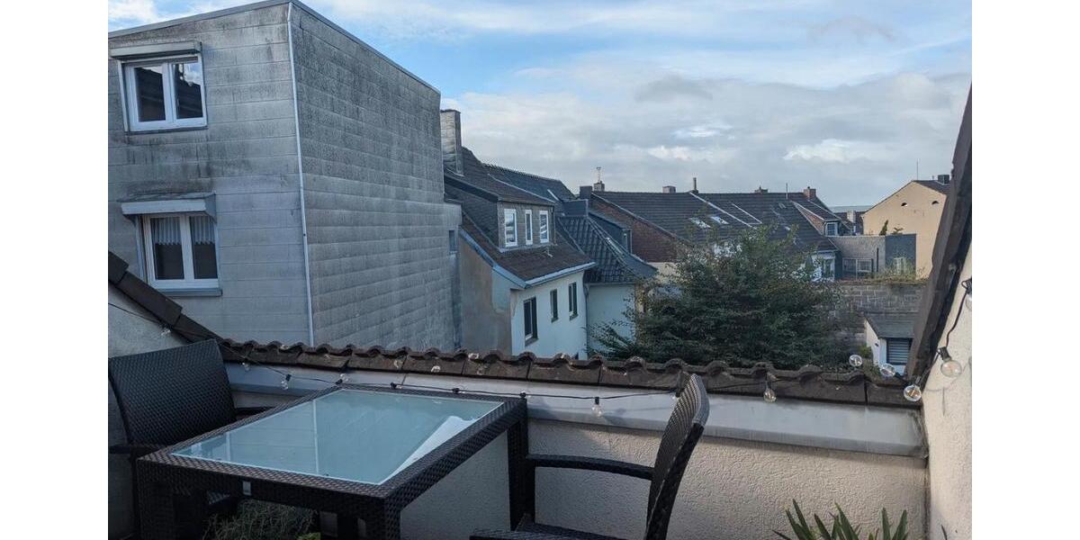 Dachgeschoßwohnung Aachen Eilendorf - 4 Zimmer, 110 m&sup2;, 900&euro; | Angebot:26639552