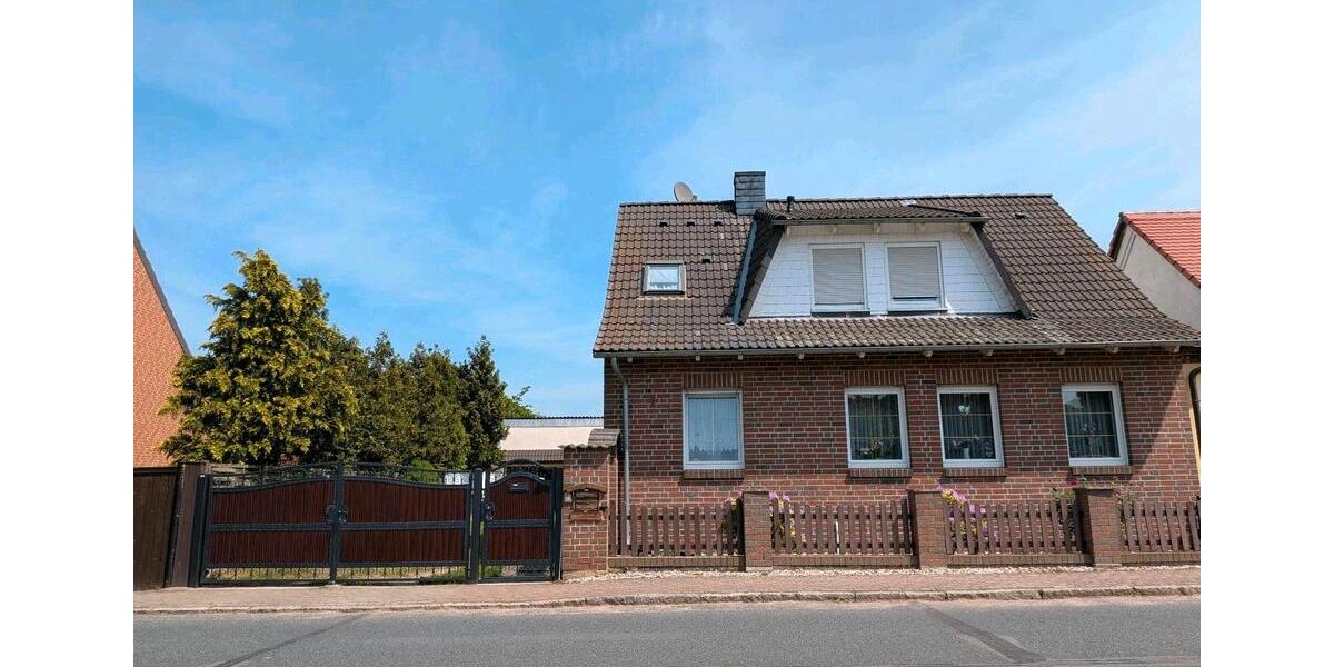 Einfamilienhaus Tangerhütte - 4 Zimmer, 120 m&sup2;, 110.000&euro; | Angebot:26705718