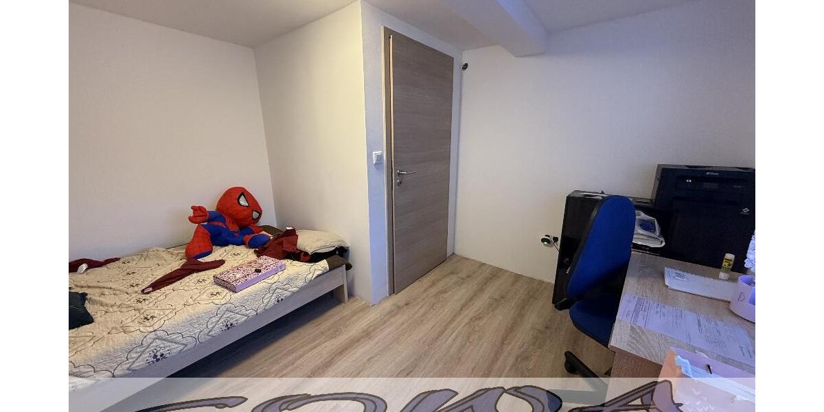 Modernisiertes Einfamilienhaus in Wellheim mit Nebenräumen und Carport - Ein Objekt von Ihrem Immobilienpartner SOWA Immobilien und Finanzen - Einfamilienhaus Wellheim | Angebot:27109249