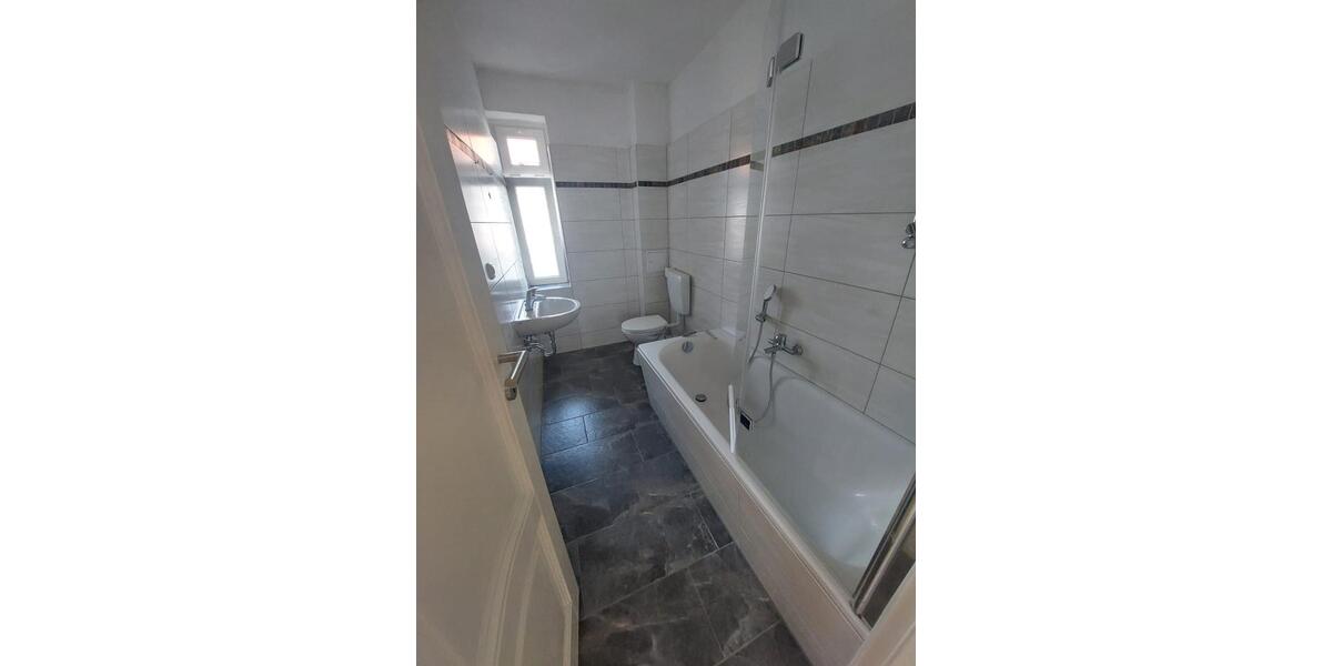 Etagenwohnung Arnstadt - 3 Zimmer, 58 m&sup2;, 96.000&euro; | Angebot:27085357