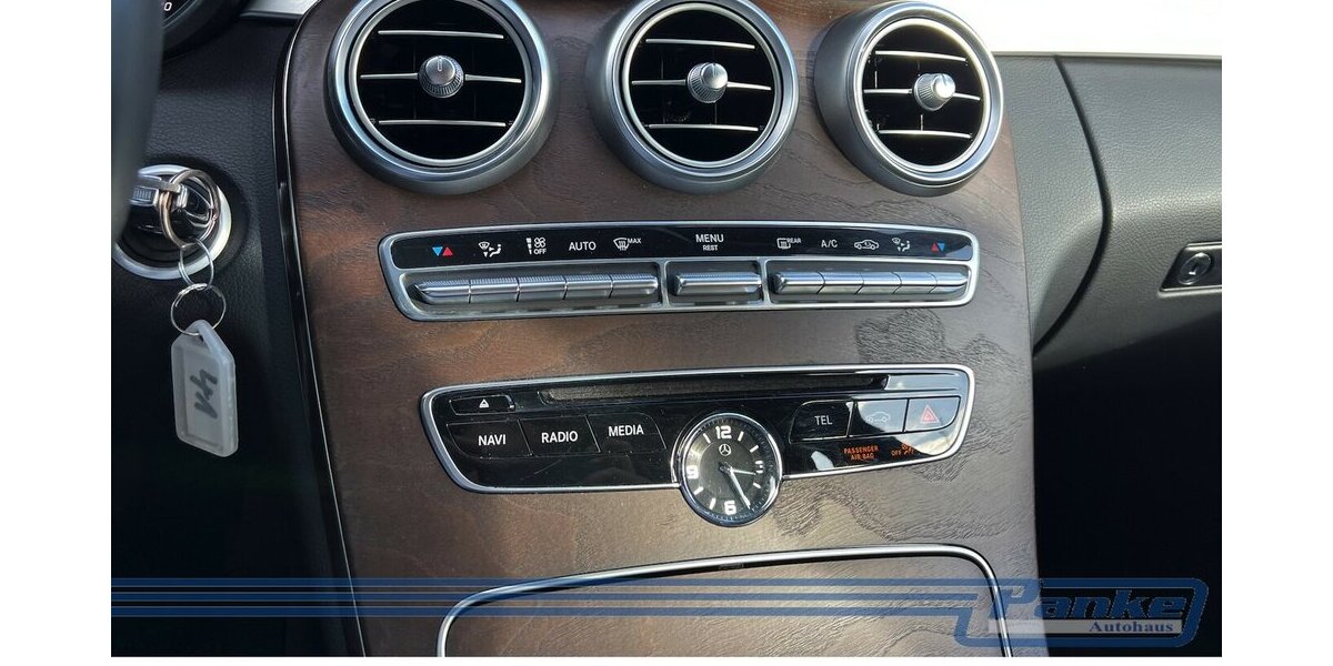 Mercedes-Benz C 250 C -Klasse*LED*Navi*R+F-Cam*Leder*Belüftete 87.057 km 19.980 € Berlin 13187