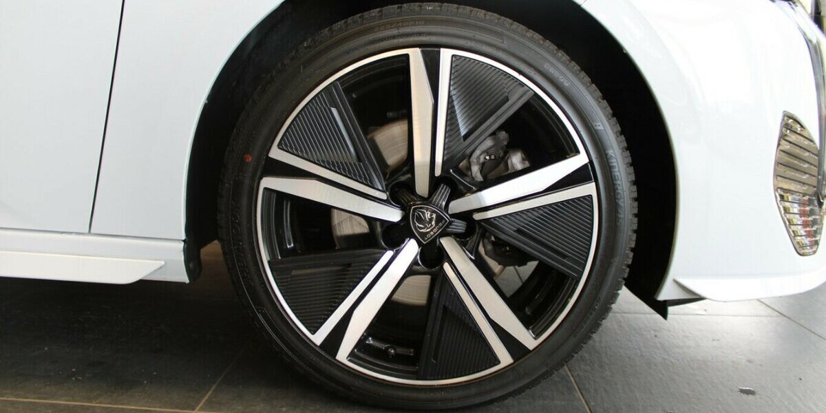 Peugeot 308 SW BlueHDi 130 EAT8 GT 25.665 km 22.980 &euro; Euskirchen 53881