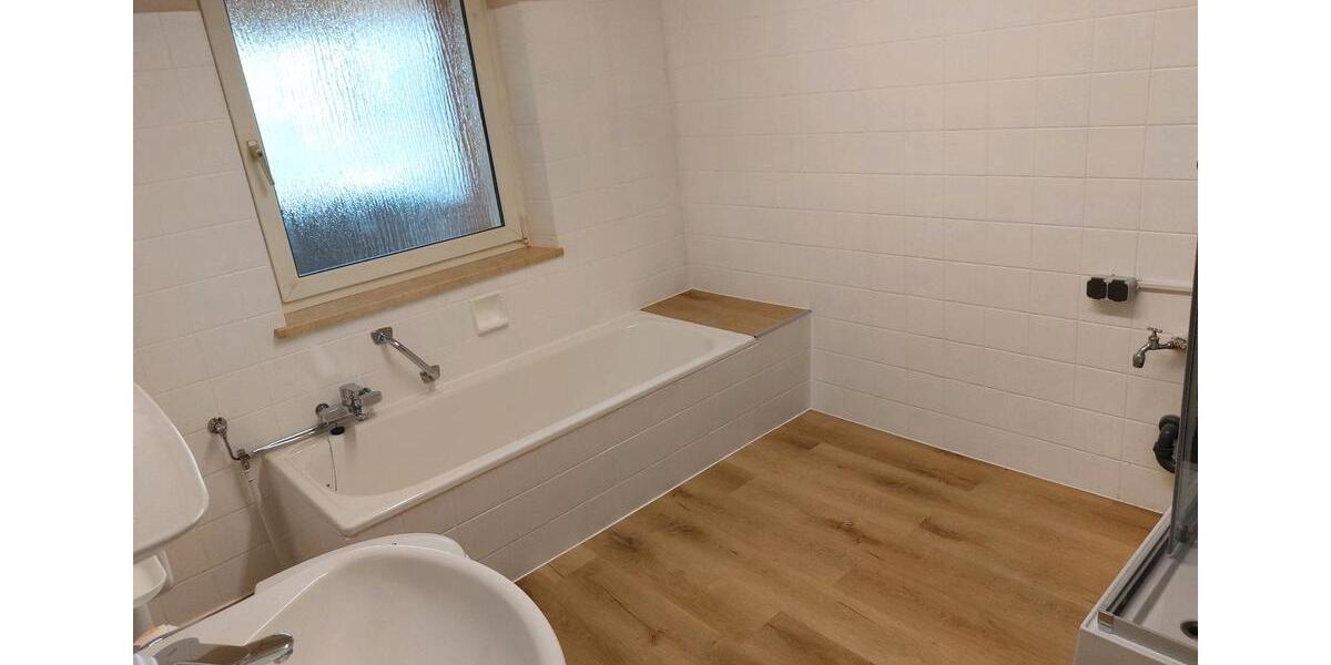 Klosterlechfeld 2 Zimmer Küche Bad Wintergarten zimmer