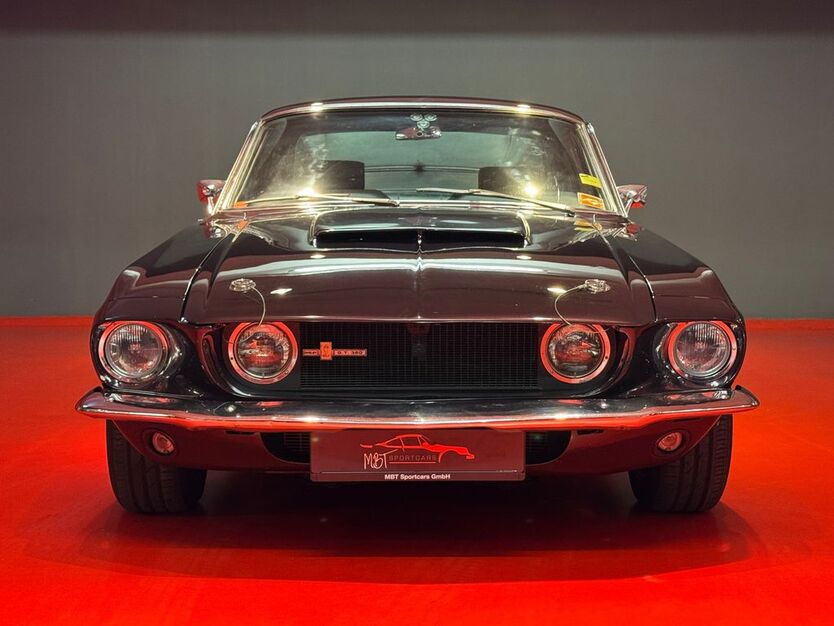 Ford Mustang 5.801 km 124.900 € München 80538