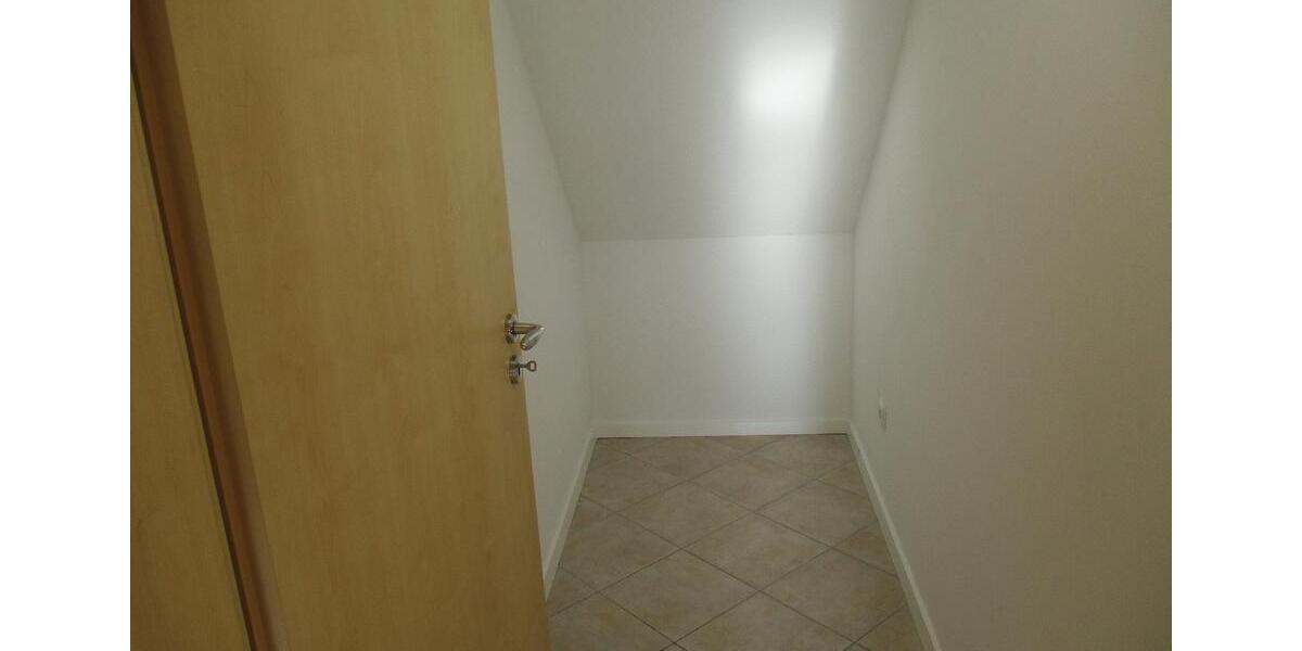 Dachgeschoßwohnung Wiesmoor - 2 Zimmer, 60 m&sup2;, 450&euro; | Angebot:25420055