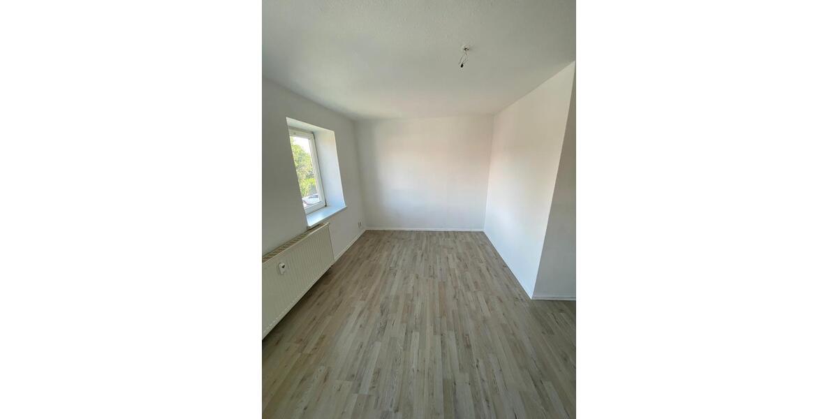 Etagenwohnung Mücheln (Geiseltal) - 2 Zimmer, 47 m&sup2;, 300&euro; | Angebot:26659421