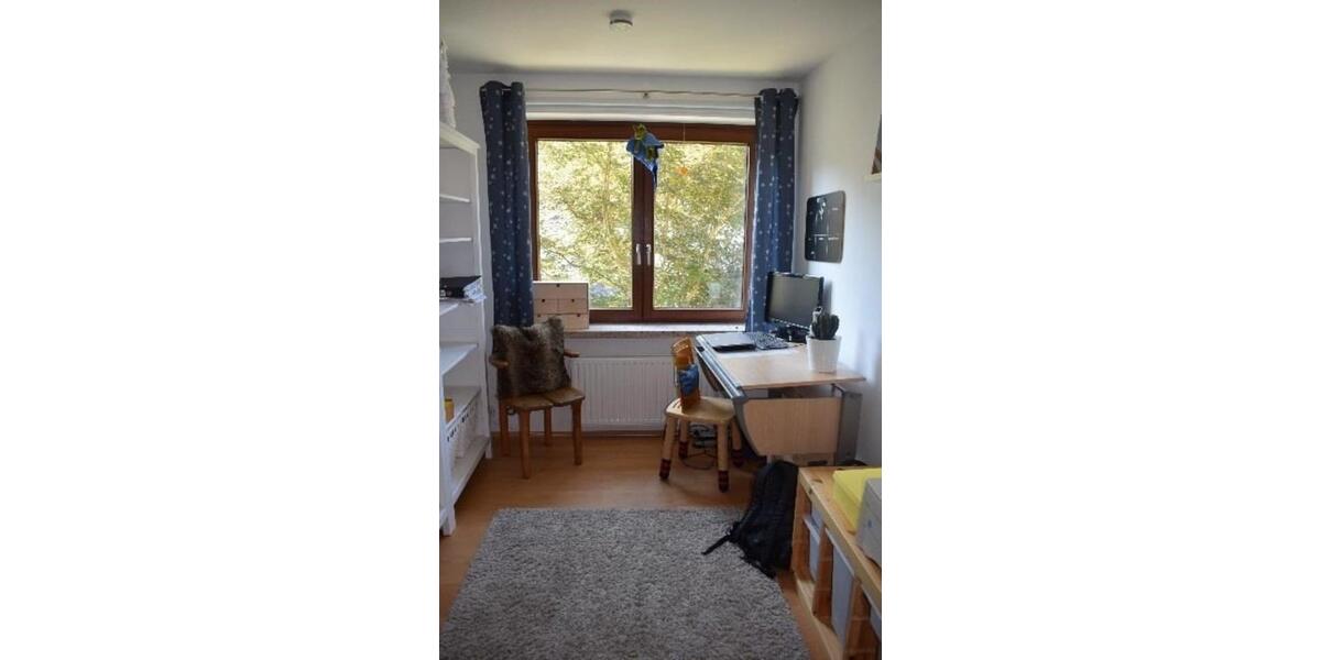 Einfamilienhaus Neu Wulmstorf - 9 Zimmer, 214 m&sup2;, 2.350&euro; | Angebot:25850639