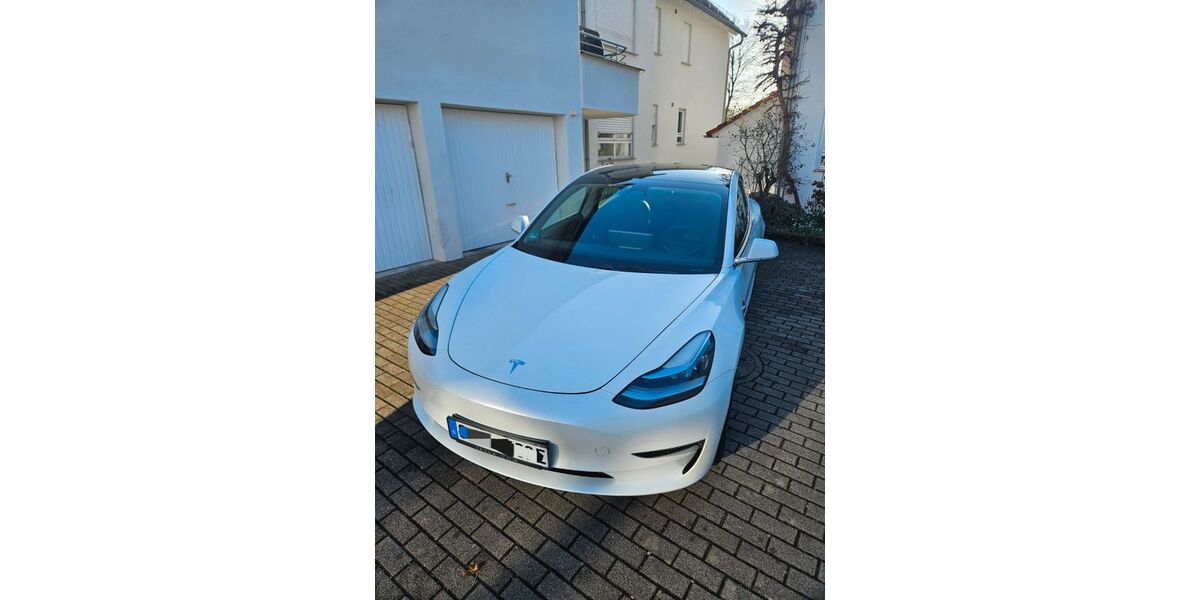 Tesla Model 3 149.000 km 19.500 &euro; Stuttgart 70378