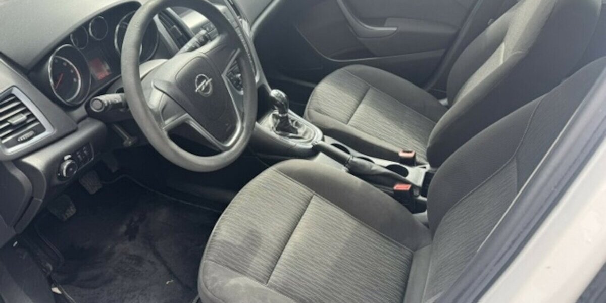 Opel Astra J 1.6 Lim. 5-trg. Selection 165.210 km 3.990 &euro; Neckarsulm 74172