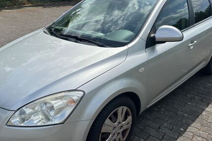 Kia ceed / Ceed 127.000 km 3.990 € Hanau 63452
