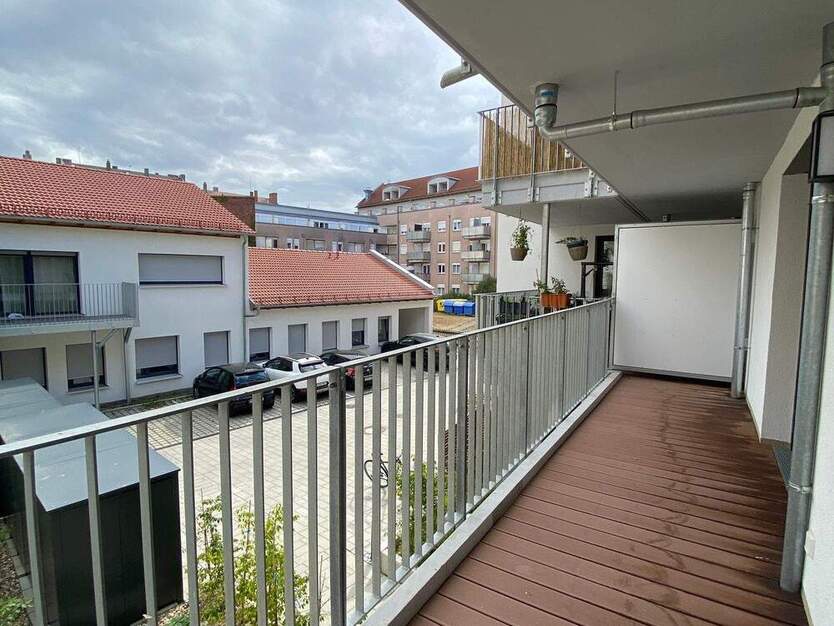 Moderne 2-Zimmer-Wohnung mit Einbauküche und großem Balkon! 2 zimmer