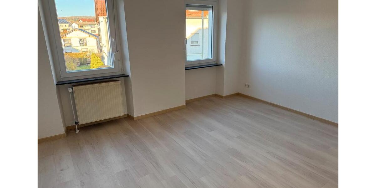3 ZKB Wohnung im OG 3 zimmer