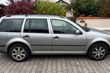 VW Golf 374.000 km 990 € Langquaid OT Niederleierndorf 84085