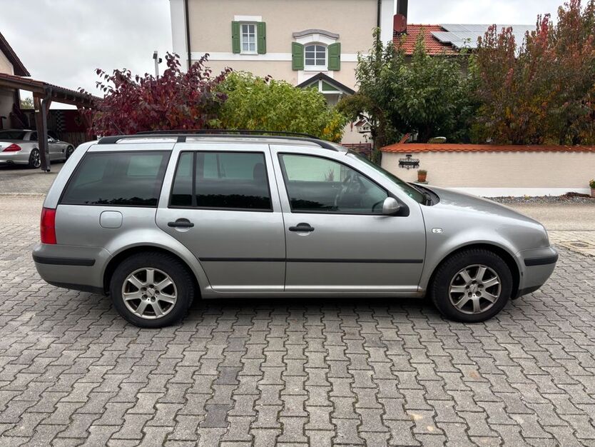 VW Golf 374.000 km 990 € Langquaid OT Niederleierndorf 84085