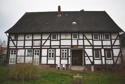 Haus zum Kaufen in Dassel 159.000 € 250 m² 9 zimmer