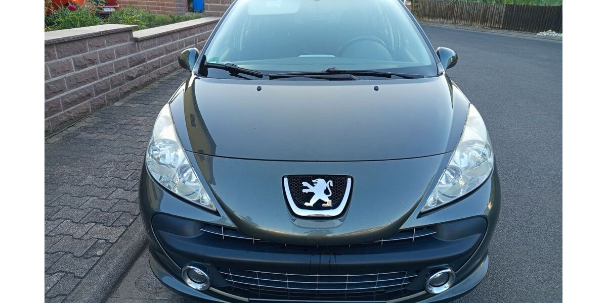 Peugeot 207 228.000 km 2.290 &euro; Nidderau 61130