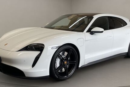 Porsche Taycan 19.118 km 62.800 &euro; Köln 50823