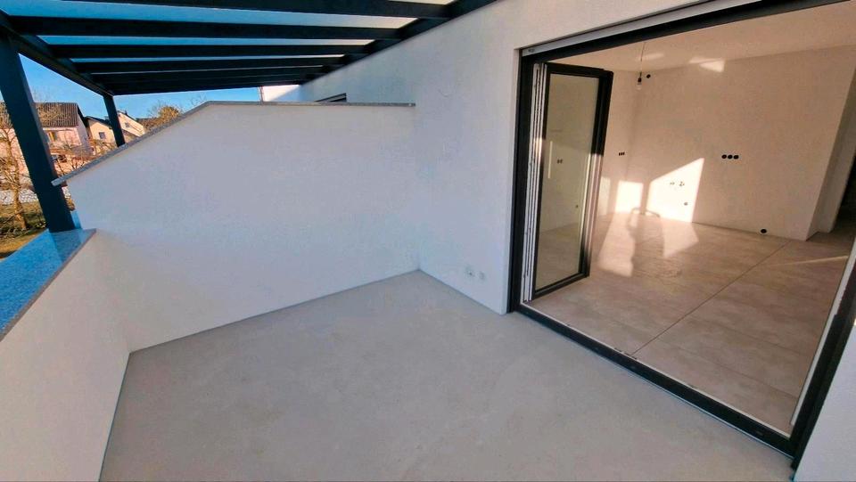 Etagenwohnung Schwandorf - 2 Zimmer, 66 m&sup2;, 735&euro; | Angebot:26395876