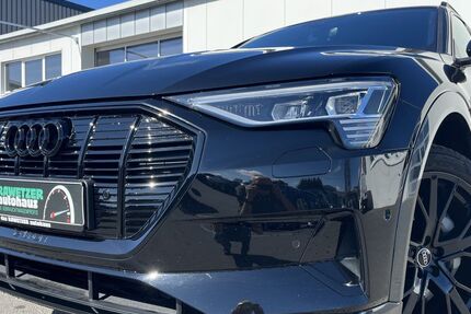 Audi e-tron 41.957 km 37.860 &euro; Marktredwitz 95615