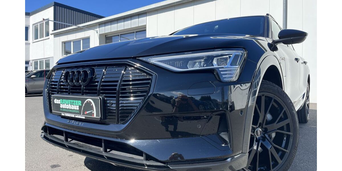 Audi e-tron 41.957 km 37.860 &euro; Marktredwitz 95615