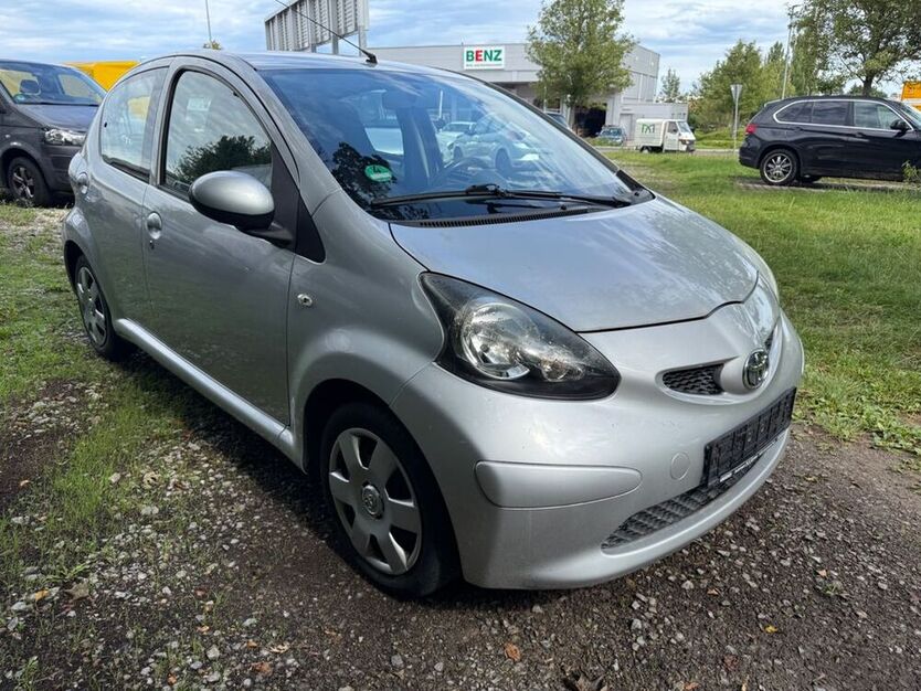 Aygo (X)