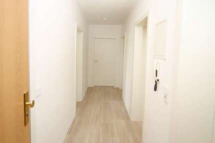 Wohnung Benndorf - 4 Zimmer, 68 m&sup2;, 419&euro; | Angebot:27470337