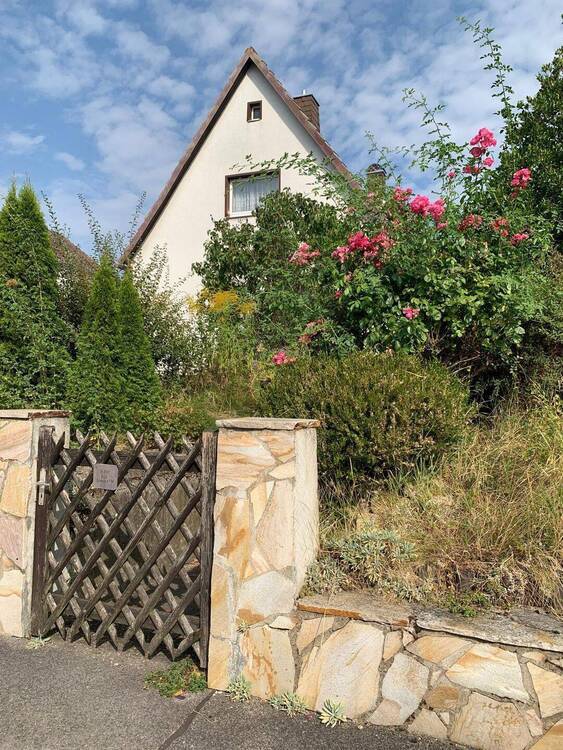 Modernes Einfamilienhaus mit großem Garten - Freistehend und exklusiv!
