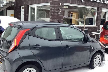 Toyota Aygo (X) 35.400 km 12.490 &euro; Bremen 28309