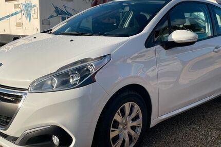 Peugeot 208 120.000 km 4.300 &euro; Nürnberg 90427