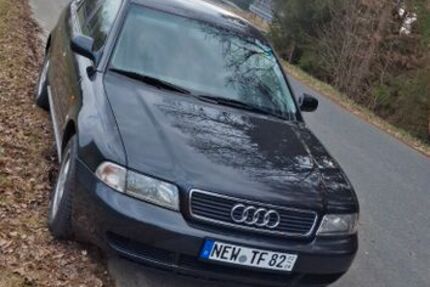 Audi A4 303.000 km 2.450 &euro; Flossenbürg 92696