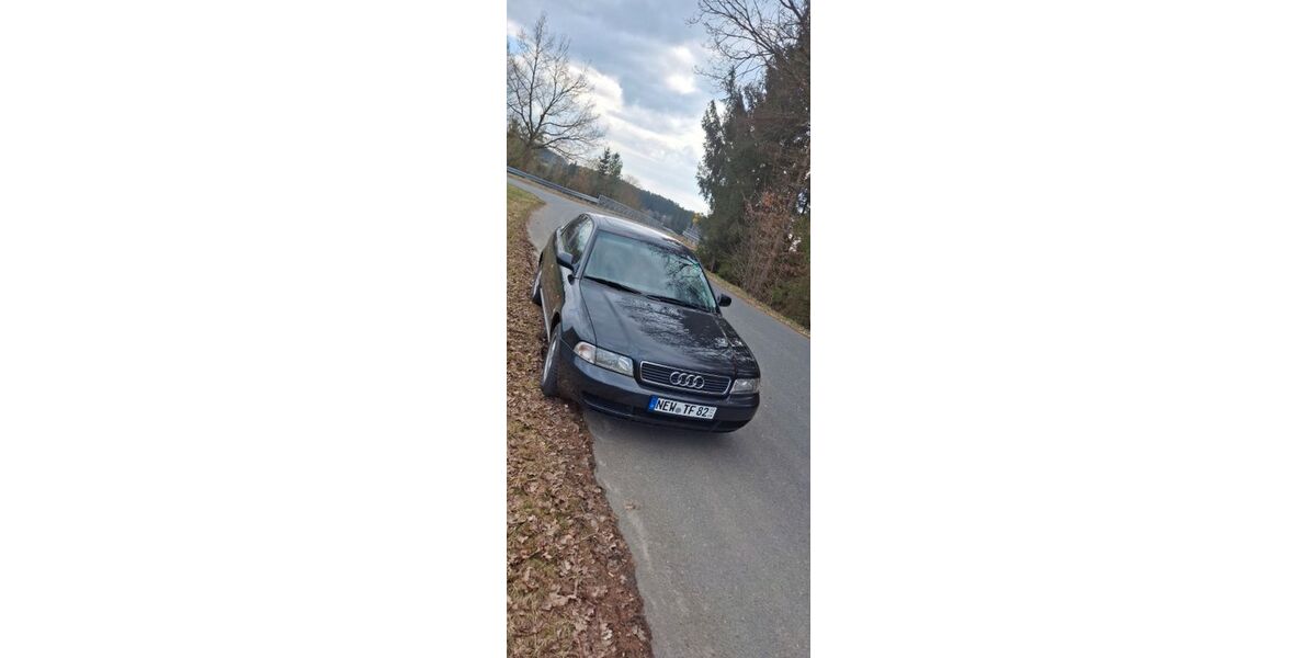 Audi A4 303.000 km 2.450 &euro; Flossenbürg 92696