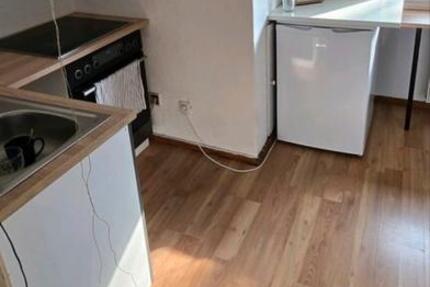 Zwei Zimmer, Küche, Bad Wohnung