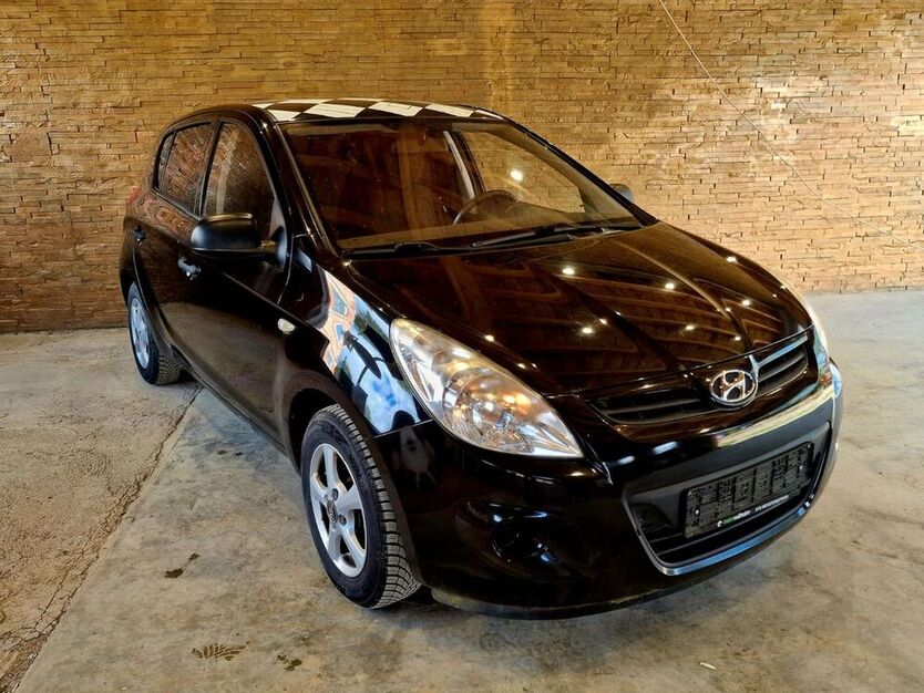 i20