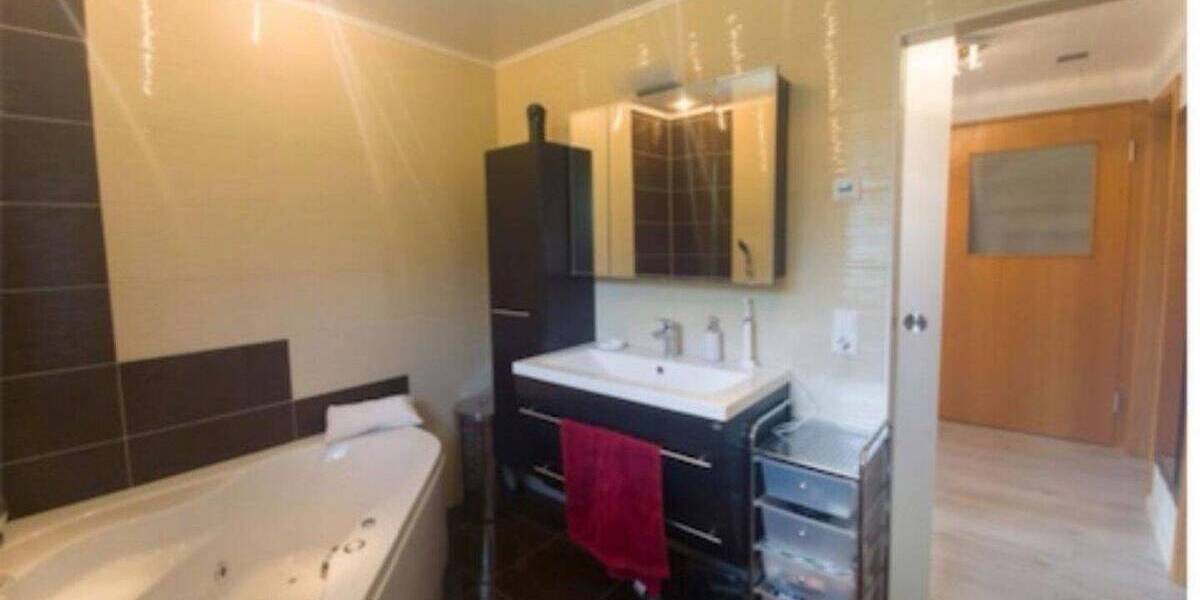 Mehrfamilienhaus, Wohnhaus Lahr/Schwarzwald Lahr - 7 Zimmer, 185 m&sup2;, 990&euro; | Angebot:26244055