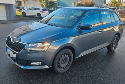 Skoda Fabia 42.000 km 12.500 &euro; Rielasingen-Worblingen 78239
